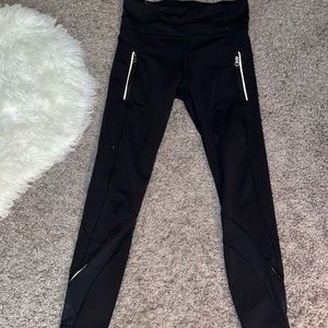 Lululemon Size 4 Reflective Athletic Leggings with Zipper Pockets Mid-Rise